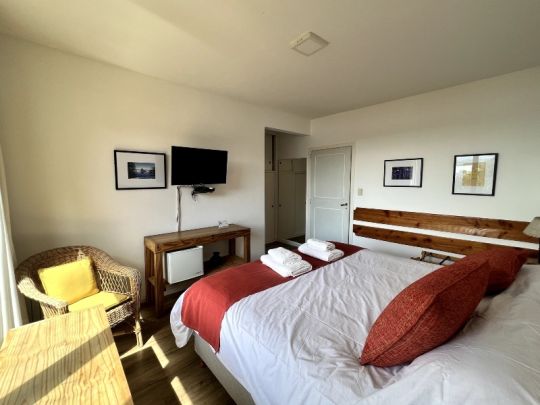 Hotel, image 16