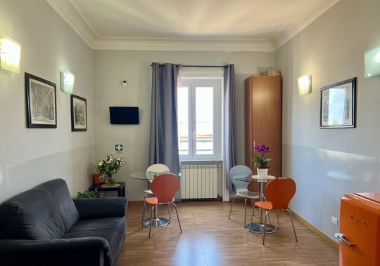 Hotel, image 3