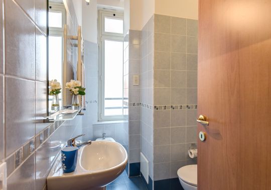 Hotel, image 9