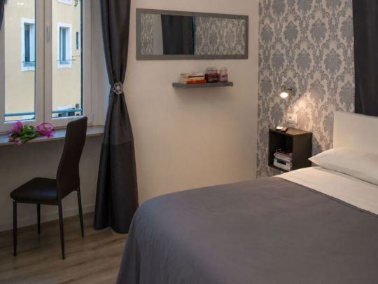 HOTEL, immagine 1